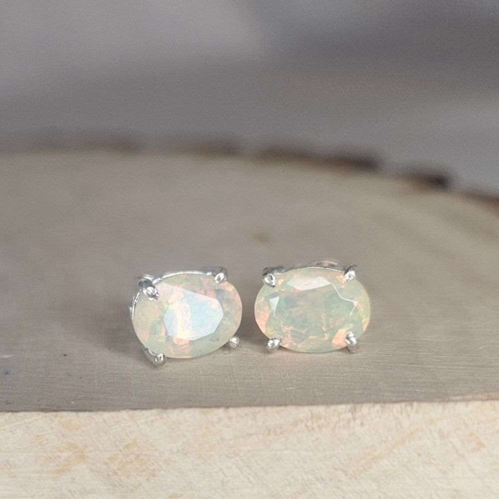 Fine Ethiopian Welo Opal Stud Earrings 1CT TW Sterling Silver NWT
